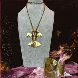 ALVA Museum Replica Double-Head Eagle Pendant & Chain24”, Gold Cuff Vintage